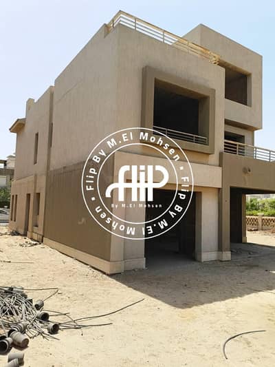 7 Bedroom Villa for Sale in 6th of October, Giza - IMG-20250501-WA0004. jpg