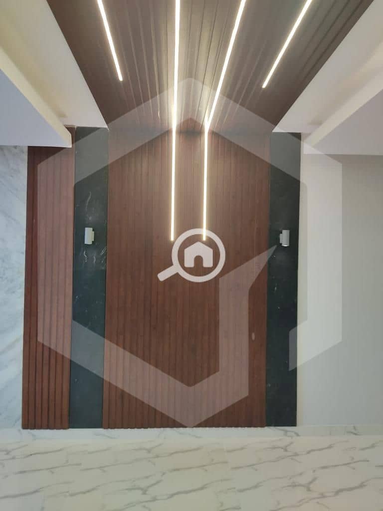 5 Courtyard Aeon 5. jpg