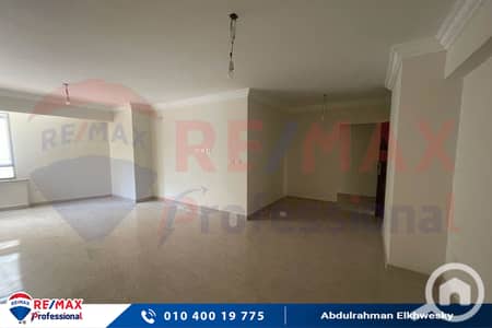 3 Bedroom Flat for Rent in Smoha, Alexandria - 01. jpg