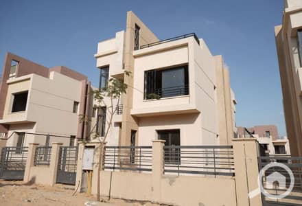 5 Bedroom Villa for Sale in Sheikh Zayed, Giza - aaaa. jpg