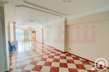 فلیٹ 3 غرف نوم للايجار في سابا باشا، الإسكندرية - WhatsApp Image 2025-07-02 at 2.01. 40 PM. jpg