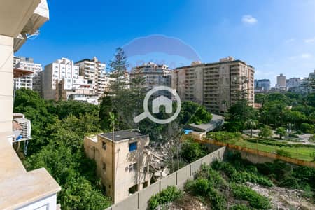 شقة 3 غرف نوم للايجار في سابا باشا، الإسكندرية - 01. jpg