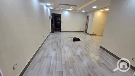2 Bedroom Apartment for Sale in Madinaty, Cairo - شقة ممتازه جدا تمليك بالB7 مدينتي تشطيب عميل