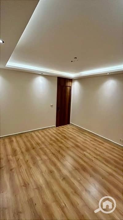 3 Bedroom Apartment for Sale in Madinaty, Cairo - شقة 116م تشطيب الترا سوبر لوكس وايد جاردن فيو تمليك مدينتي