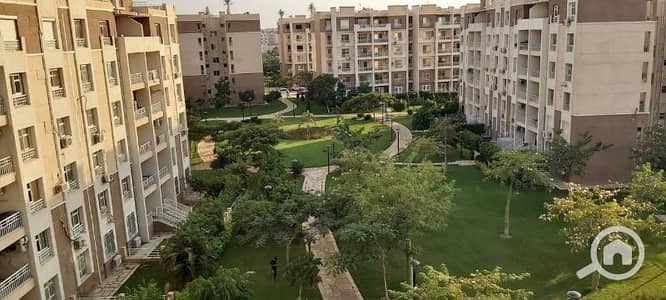 2 Bedroom Apartment for Sale in Madinaty, Cairo - شقة للبيع فى مدينتى 96متر منطقه b7 فيو وايد جاردن تشطيب سوبر لوكس