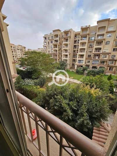 3 Bedroom Flat for Sale in Madinaty, Cairo - شقه للبيع في مدينتي 137م منطقه B3 دور ثانى فيوجاردن بدون بلكونه