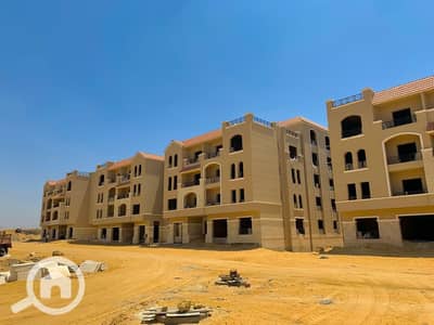شقة 3 غرف نوم للبيع في مدينة الشروق، القاهرة - للبيع شقة ارضي بجاردن في كمبوند معادي فيو الشروق بقسط شهري 40الف.