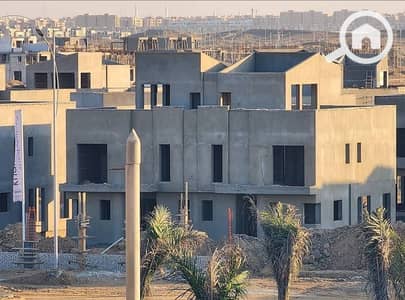 2 Bedroom Apartment for Sale in Mostakbal City, Cairo - للبيع شقة غرفتين متشطبة بالكامل في المستقبل سيتي بقسط شهري 35الف فقط.