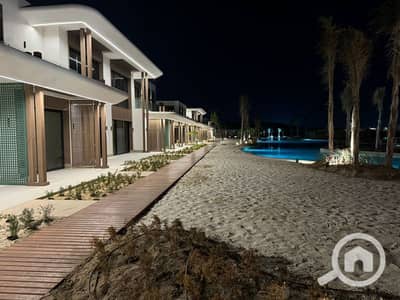 1 Bedroom Chalet for Sale in North Coast, Matruh - أمتلك شاليه متشطب بالتكيفات والمطبخ في أفضل قرى الساحل الشمالي