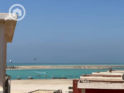 فیلا 3 غرف نوم للبيع في راس سدر، جنوب سيناء - ستاند الون علي خليج المطارمة صف اول عالبحر( تمليك) وتسهيلات ٨ سنين