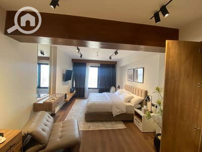 Studio for Sale in Maadi, Cairo - فرصة للإستثمار ادفع50٪ بدون اقساط ستديو للبيع بالفرش ع كورنيش المعادي