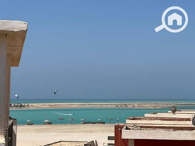 فیلا 3 غرف نوم للبيع في راس سدر، جنوب سيناء - فيلا بسعر شالية تمليك في رأس سدر صف اول ع البحر علي خليج المطارمة