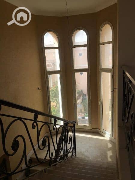 فيلا 296م للبيع امام مدينتي الشروق جاهزة للمعاينة والسكن حالا