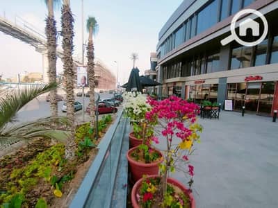 Office for Sale in New Cairo, Cairo - مكتب 100م جاهز للبيع في جاليريا مول بافضل عائد استثماري التجمع الخامس