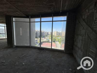 Office for Sale in New Cairo, Cairo - مكتب استلام فوري في ازاد سور بسور مع الجامعه الامريكيه تقسيط