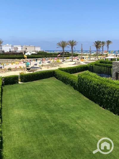 3 Bedroom Chalet for Sale in North Coast, Matruh - 3-bedroom chalet in Amwaj very close to the sea for installment, ready for immediate viewing