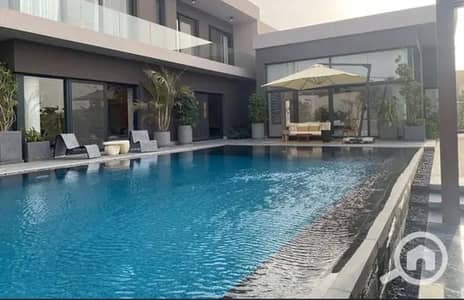 8 Bedroom Villa for Sale in New Cairo, Cairo - ‎فيلا للبيع في التجمع سوان ليك حسن علام مقدم ٥ مليون فقط