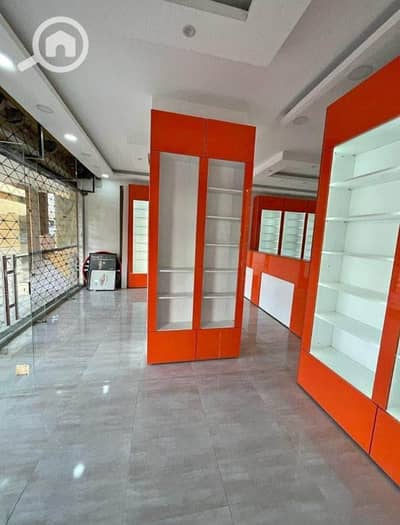 Pharmacy for Sale in New Cairo, Cairo - سعر قديم صيدليه بعائد شهري للبيع في التجمع pharmacy مول Granoy Upwyde