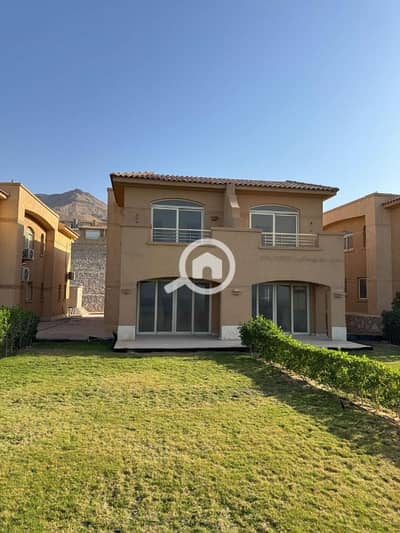 3 Bedroom Townhouse for Sale in Ain Sukhna, Suez - العين السخنه تاون هاوس للبيع والاستلام الفوري قريه تلال Telal متشطب