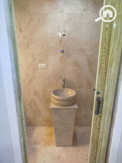 3 Bedroom Flat for Rent in Madinaty, Cairo - شقة للايجار القانون في مدينتي 142م تشطيب الترا سوبرلوكس 3غرف2حمام جارد