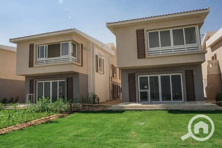 4 Bedroom Duplex for Sale in Ain Sukhna, Suez - دوبلكس بجاردن للبيع في مورانو اول طريق الزعفرانه اول قرية علي البحر