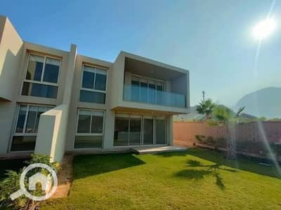 3 Bedroom Townhouse for Sale in Ain Sukhna, Suez - فيلا تاون هاوس للبيع في المونت جلالة العين السخنه علي البحر مباشرة