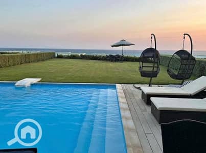 2 Bedroom Chalet for Sale in North Coast, Matruh - مطلوب كاش 624 الف فقط في شاليه شايف البحر للبيع في هايد بارك الساحل ا