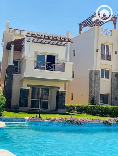 4 Bedroom Villa for Sale in Ain Sukhna, Suez - فيلا مستقلة للبيع في قريه بلو بلو طريق الزعفرانه أمام طواحين الهواء