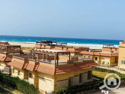 3 Bedroom Villa for Sale in North Coast, Matruh - ببيع فيلا منفصلة صف اول علي البحر و متسلمة فوري في سيدي عبدالرحمن