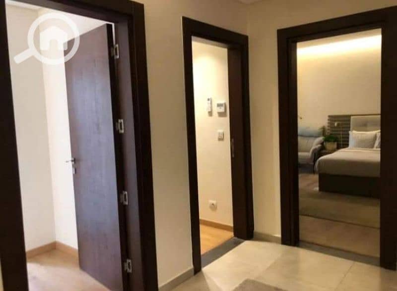 شقه للبيع 3 غرف متشطبه سمارت هوم ف التجمع بالسعر القديم جاهزه للمعاينه