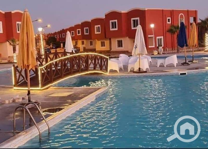 توين هاوس للبيع صف اول في الكيلو73متشطب بالكامل سور بسور مارسيليا بيتش