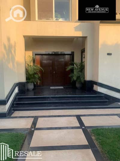 6 Bedroom Twin House for Sale in New Cairo, Cairo - فيلا للبيع ريسيل من المالك داخل كمبوند بالم هيلز قطاميه بالسعر القديم