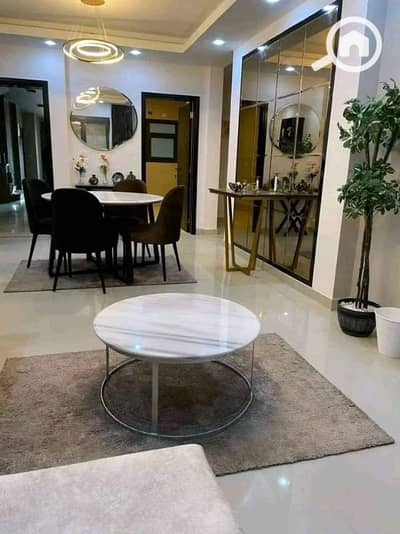 دوبلكس 4 غرف نوم للبيع في القاهرة الجديدة، القاهرة - دوبلكس للبيع معه جاردن داخل كمبوند تاج سيتي بالتقسيط على اطول فترةسداد