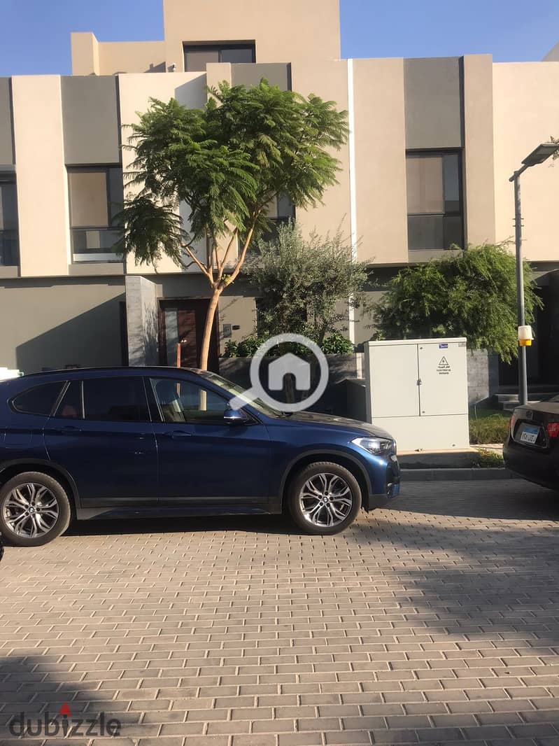 In the towers, pay one million and 400 thousand and own the cheapest townhouse with installments over 7 years.