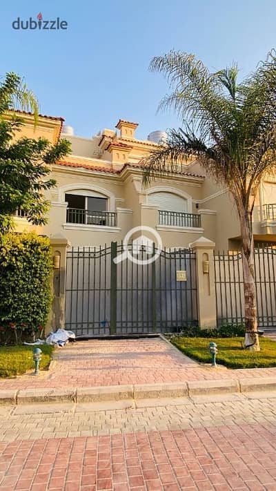 توين هاوس 3 غرف نوم للبيع في مدينة الشروق، القاهرة - الشروق استلم فورا توين هاوس كمبوند الباتيو 5 إيست اقساط 5سنين