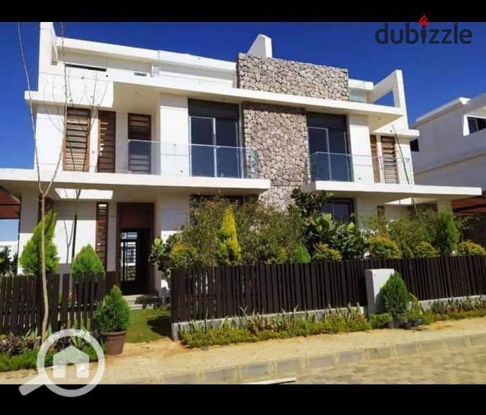 Administrative capital townhouse for sale, 285 square meters, in 9 installments