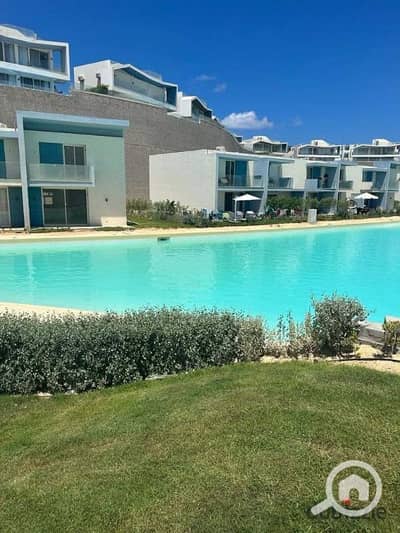 3 Bedroom Townhouse for Sale in North Coast, Matruh - A villa for sale at the first row on the lagoons, ready for immediate sale in Foka Bay, North Coast