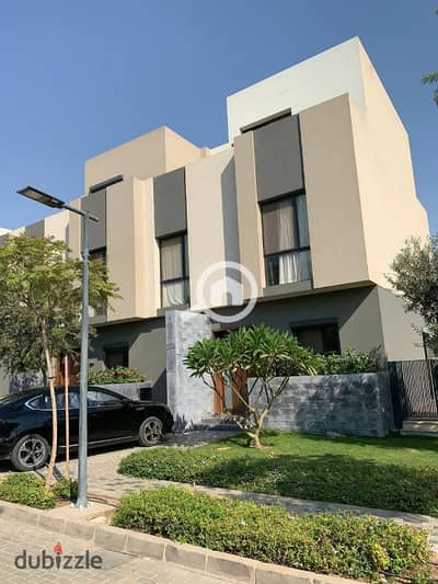 تاون هاوس 4 غرف نوم للبيع في مدينة الشروق، القاهرة - الشروق تاون هاوس للبيع والاستلام الفوري كمبوند البروجAl Buroujبالتقسيط