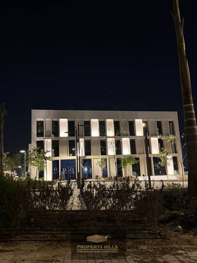 مکتب  للبيع في 6 أكتوبر، الجيزة - PHOTO-2024-10-03-12-06-54. jpg