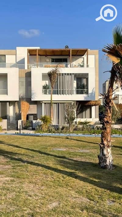 5 Bedroom Townhouse for Sale in 6th of October, Giza - FB_IMG_1738851140265. jpg