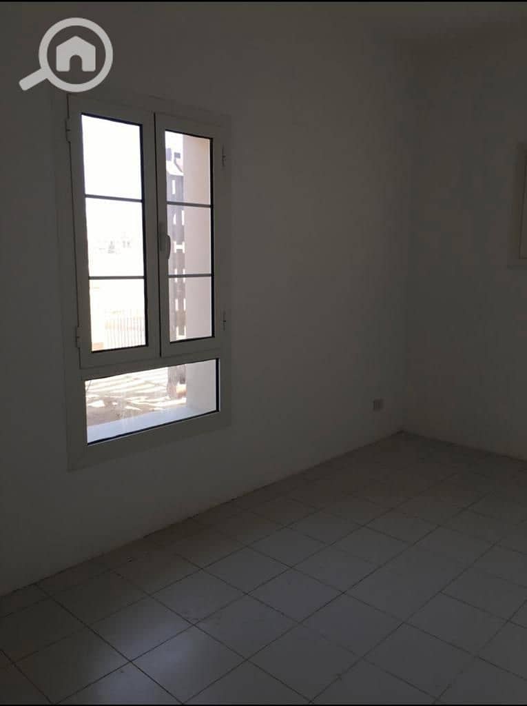 4 7a739a59-9ecb-4860-9512-68823130057b. jpg
