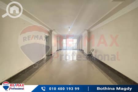 3 Bedroom Flat for Sale in Laurent, Alexandria - 1. jpg