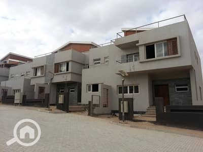 تاون هاوس 3 غرف نوم للبيع في الشيخ زايد، الجيزة - IMG-20250501-WA0032. jpg