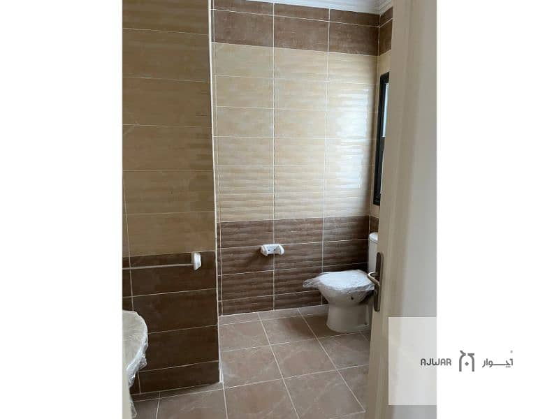 7 bcd5dd7e-6f15-42f6-867c-15e0968ea5e9. jpg