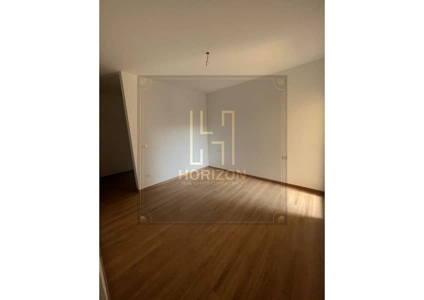2 Compound Fifth Square Al Marasem كمبوند فيفث سكوير المراسم. jpg
