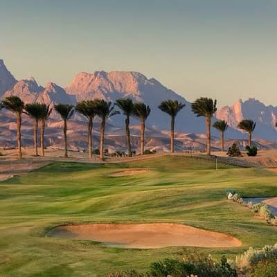 5 Bedroom Villa for Sale in 6th of October, Giza - first row golf in new giza
