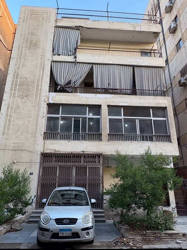 مبنى سكني مرخص ومسجل للبيع مبنى سكني مرخص ومسجل للبيع