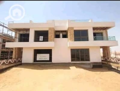 3 Bedroom Townhouse for Sale in New Capital City, Cairo - 5cdfebfc-391a-4d89-a7ff-318fb35ffa57. jpeg