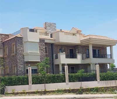 5 Bedroom Villa for Sale in Sheikh Zayed, Giza - villa stand alone for sale