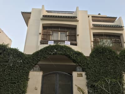 فیلا 4 غرف نوم للايجار في مدينة الشروق، القاهرة - فيلا ٢٩ شارع الاهرام - كمبوند جوهرة الشروق امام عيادة اسنان الجامعة ال